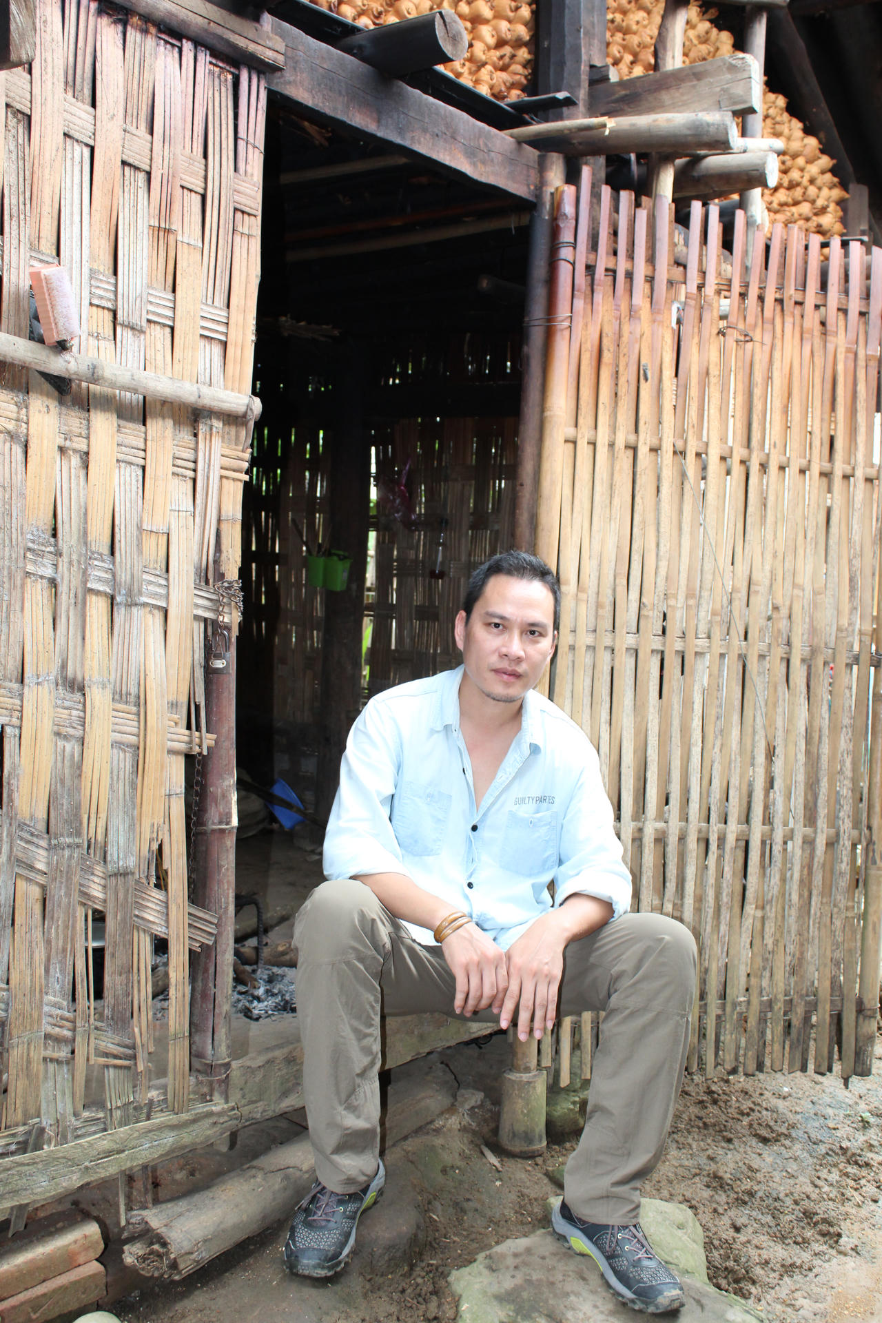 Ám ảnh tiếng hát người phụ nữ Mông