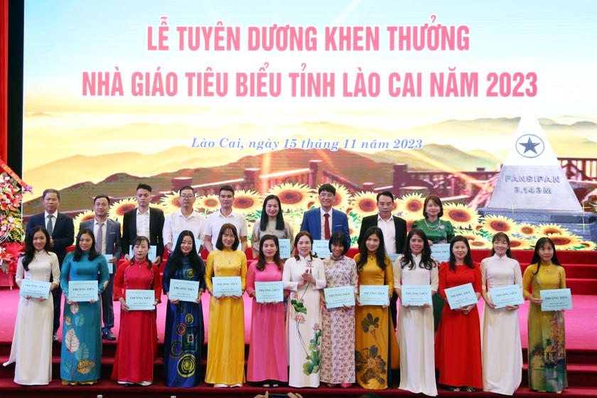 Sôi nổi các hoạt động chào mừng 41 năm Ngày Nhà giáo Việt Nam 20/11