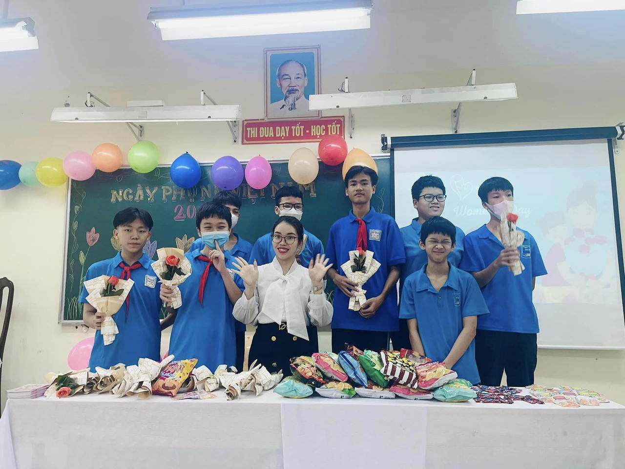 Những cô giáo trẻ ‘cháy’ hết mình vì sự nghiệp giáo dục