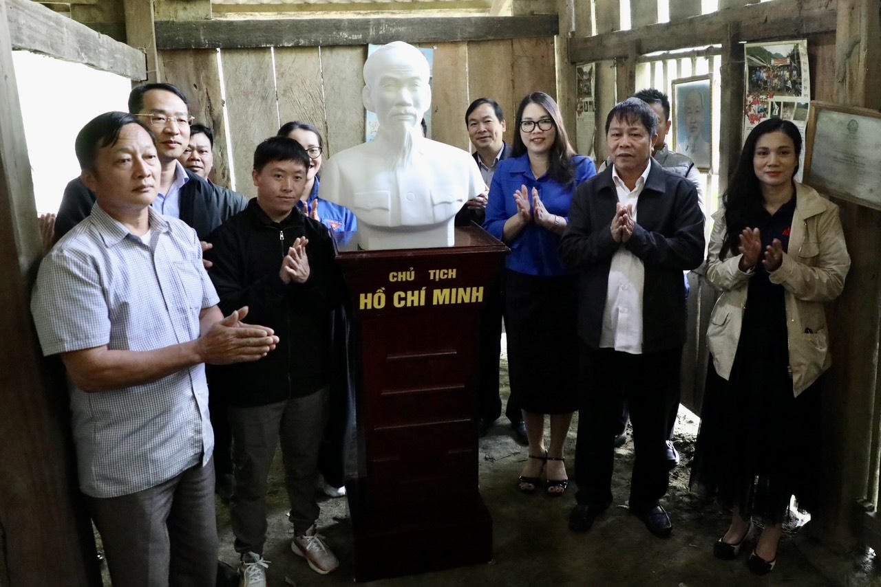 VMPCO hỗ trợ 2,2 tỷ đồng xây nhà đại đoàn kết tại Cao Bằng