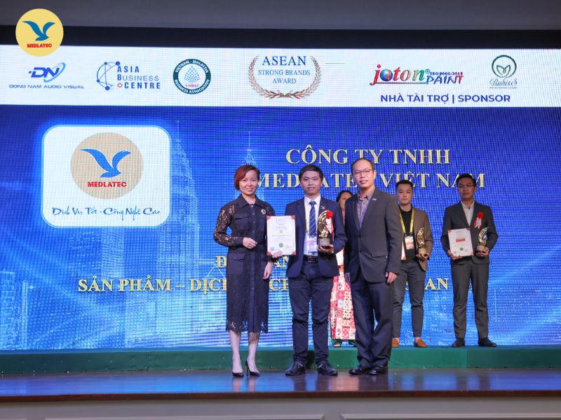 MEDLATEC mang dịch vụ xét nghiệm đạt chuẩn quốc tế phục vụ người dân tiện lợi ngay tại nhà