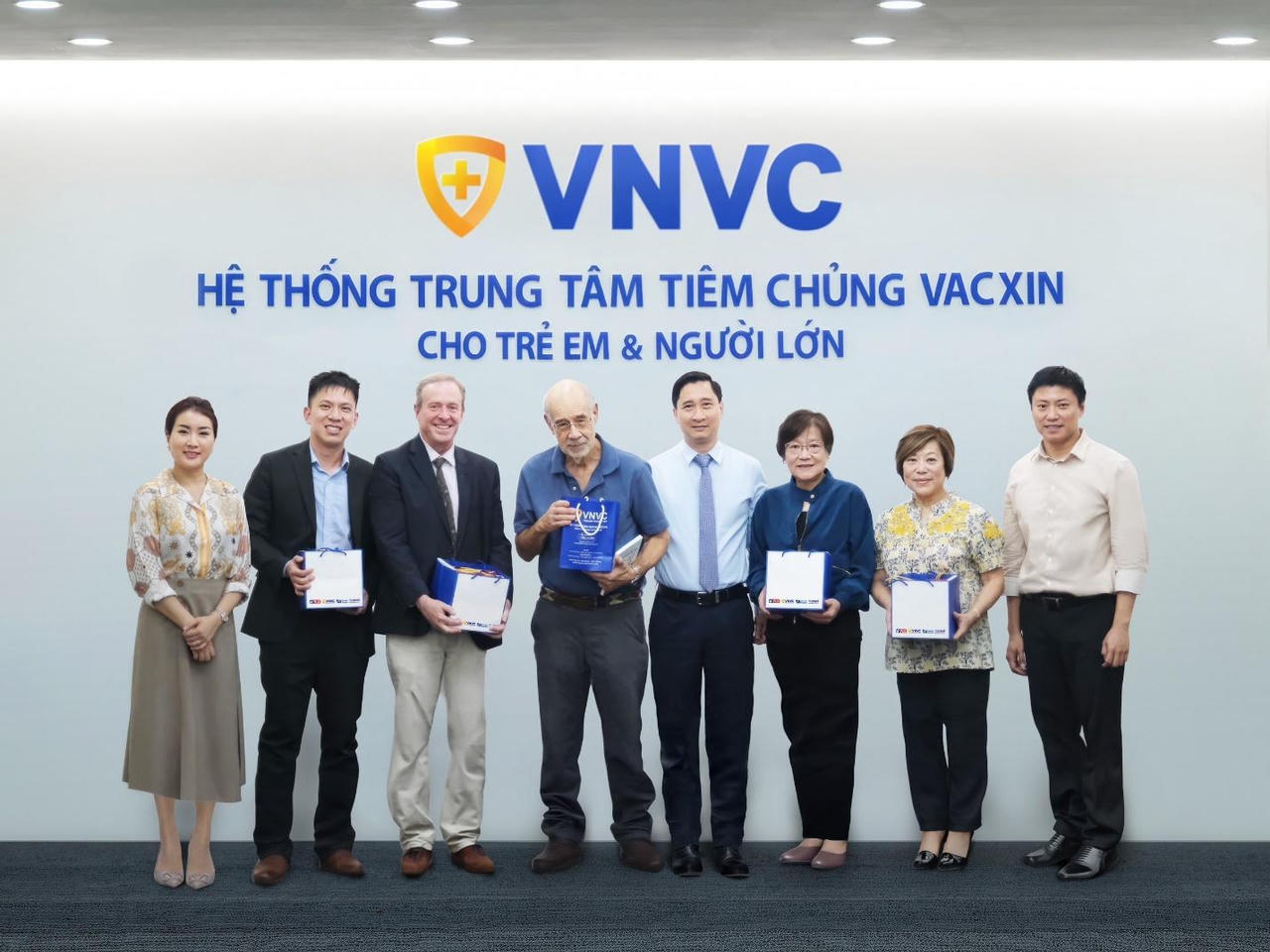 Hội thảo về bệnh truyền nhiễm, thuốc mới giữa Stanford và Viện Nghiên cứu Tâm Anh