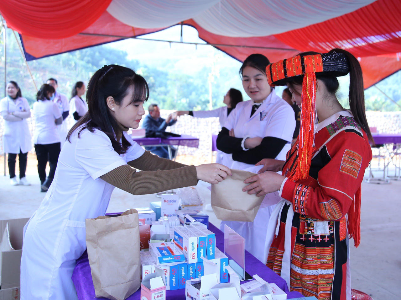 Khánh thành Nhà văn hóa cộng đồng dân tộc Pà Thẻn: Giữ gìn “hồn cốt của người dân tộc”