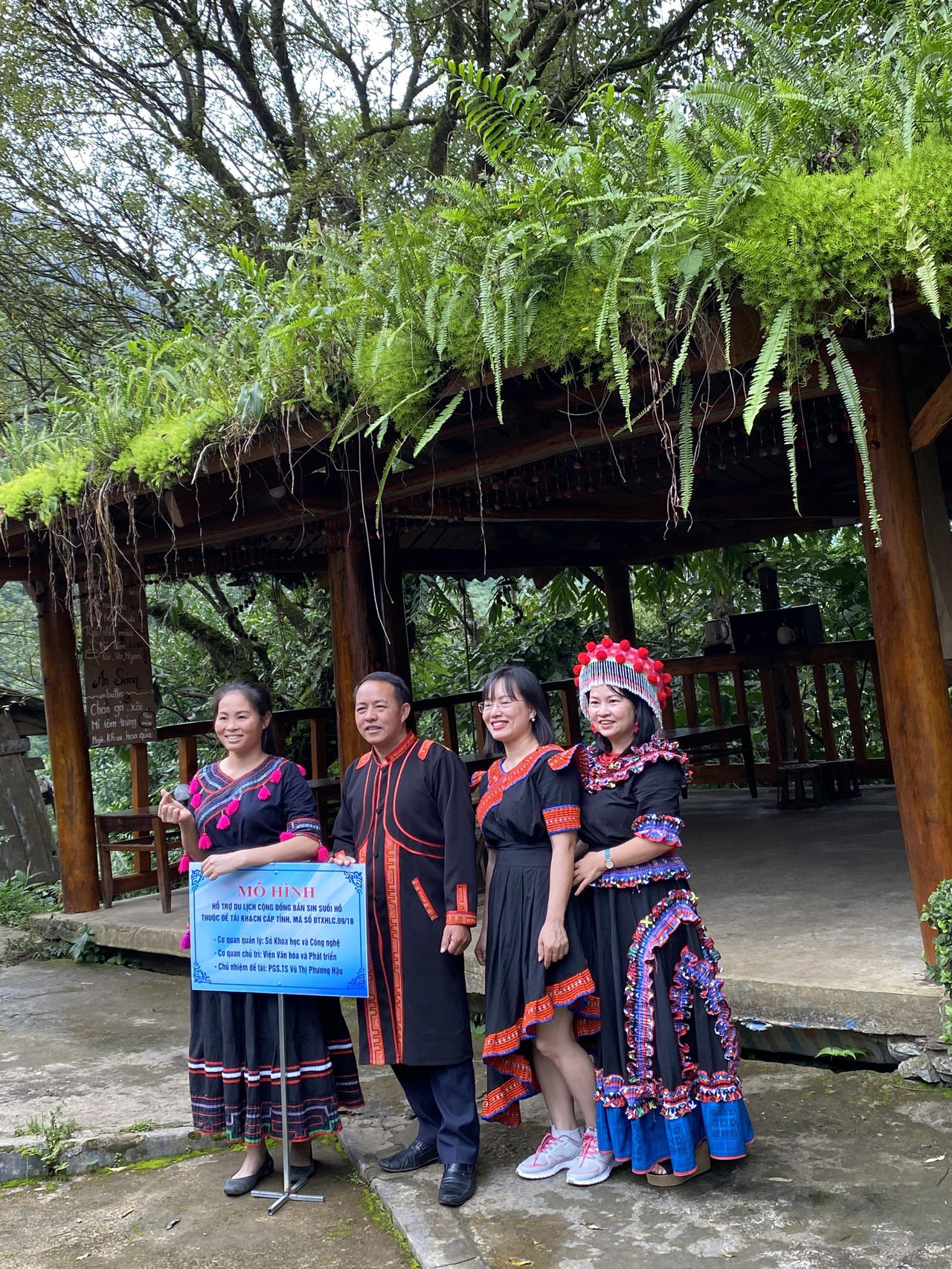 Dân tộc, tôn giáo - “tưởng xa hóa gần”