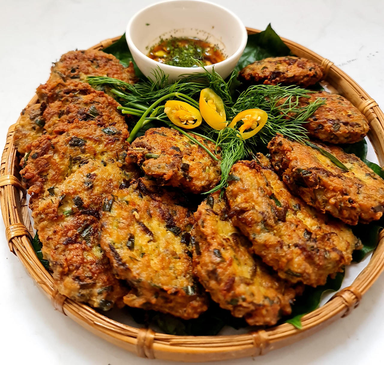 Nhớ những ngày cả làng 'trẩy hội' vớt rươi