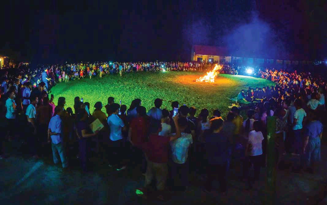 Huyền bí lễ Nhảy lửa của người Pà Thẻn