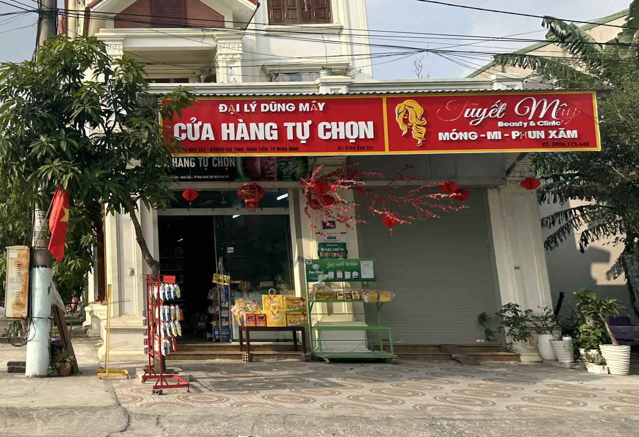 Tưng bừng mở hàng mùng 3 Tết