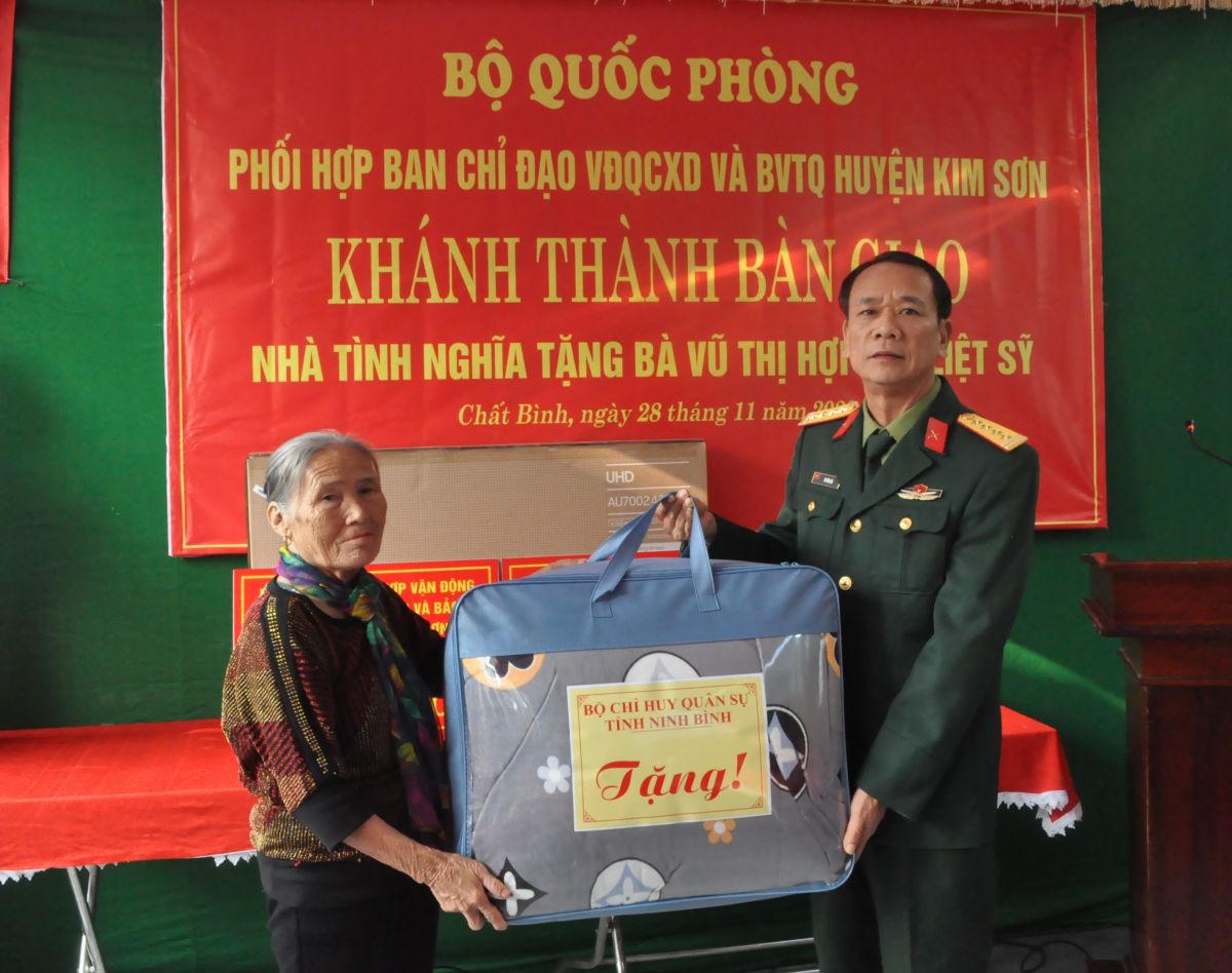 Quân đội chung tay xây nhà cho các gia đình có hoàn cảnh khó khăn 