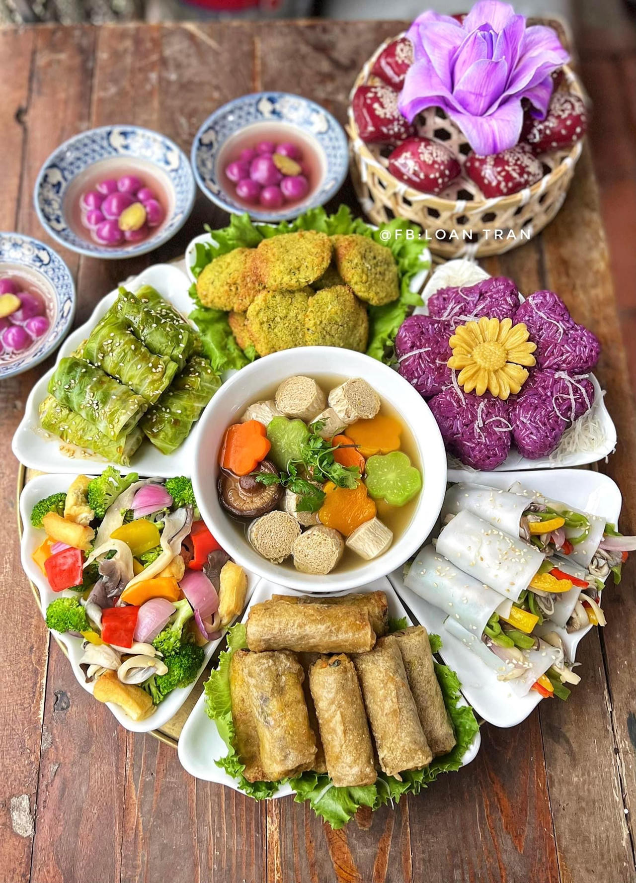 Thi nhau ‘khoe’ mâm cúng Rằm tháng Giêng trên mạng xã hội