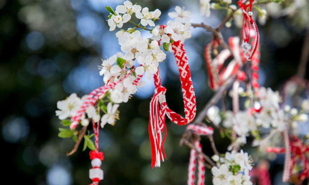 Thế giới chào đón mùa xuân 