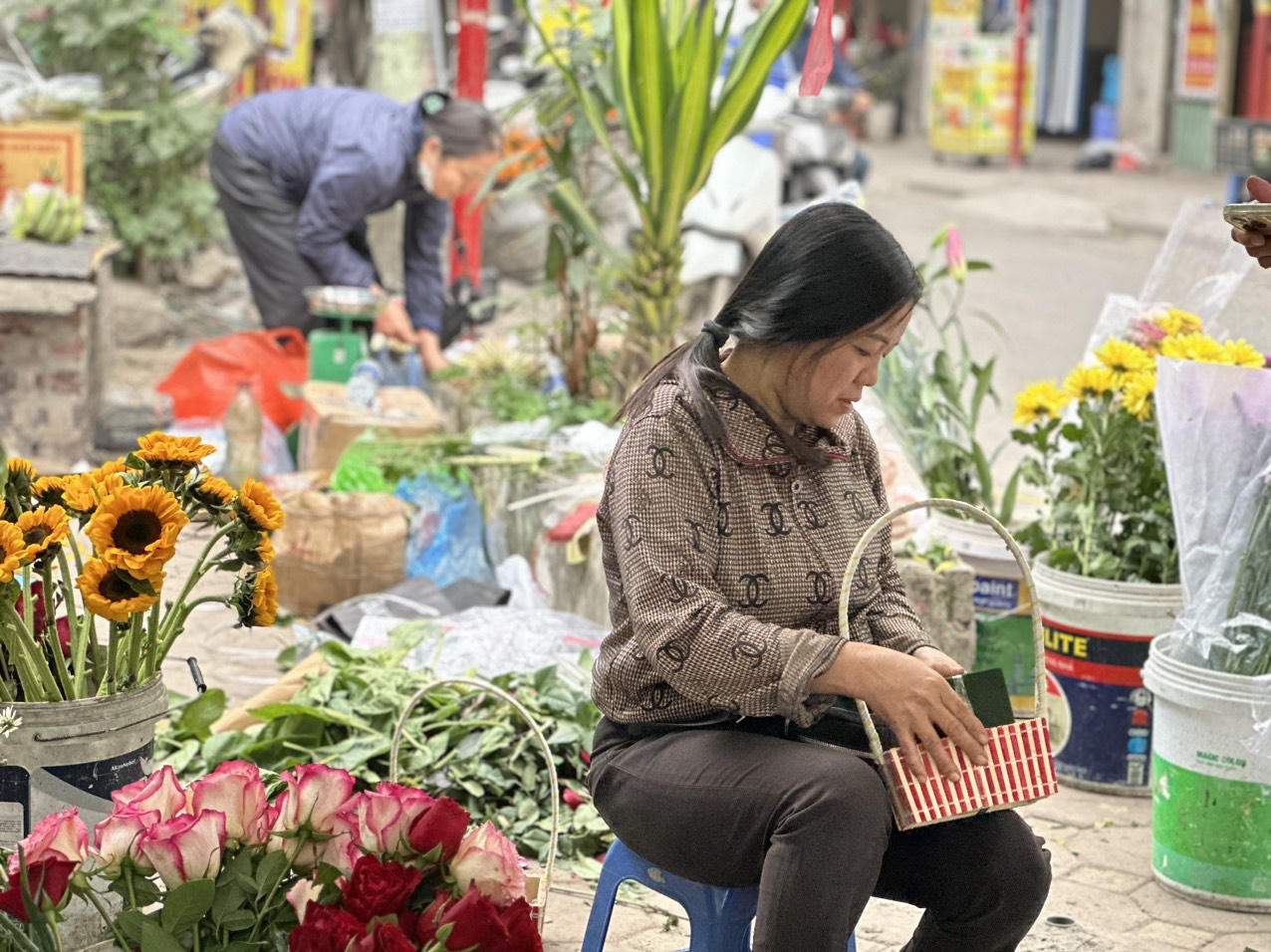 Tâm sự của những phụ nữ vất vả mưu sinh trong ngày 8/3