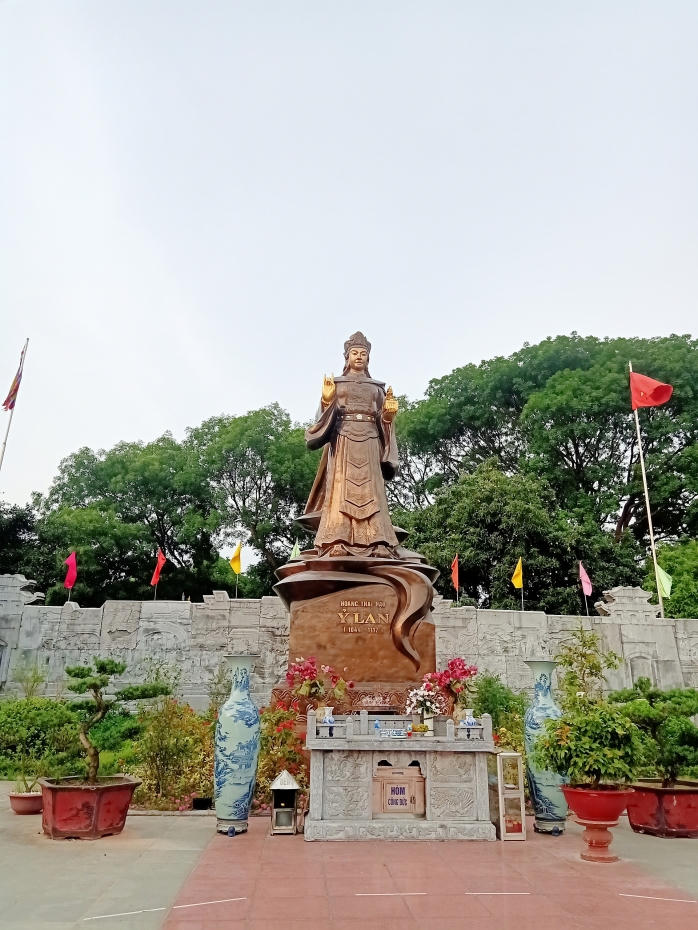 Bà hoàng tài sắc vẹn toàn hai lần buông rèm thay vua trị nước