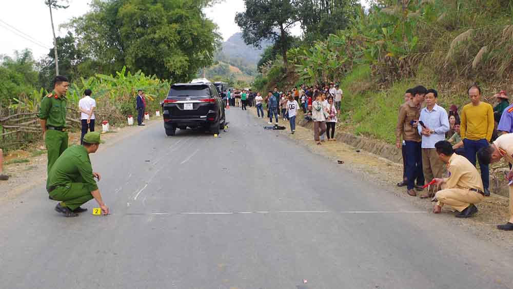 Tài xế ô tô say rượu đâm tử vong nữ sinh lớp 12