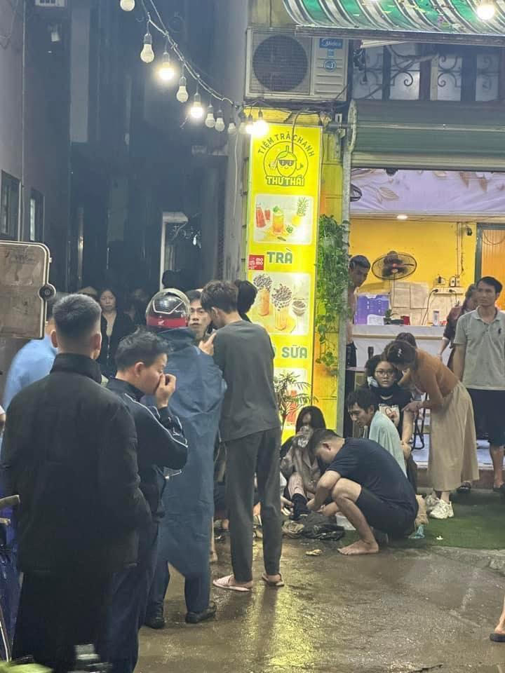 Cháy chung cư mini ở Triều Khúc, nhiều người hoảng loạn tháo cháy