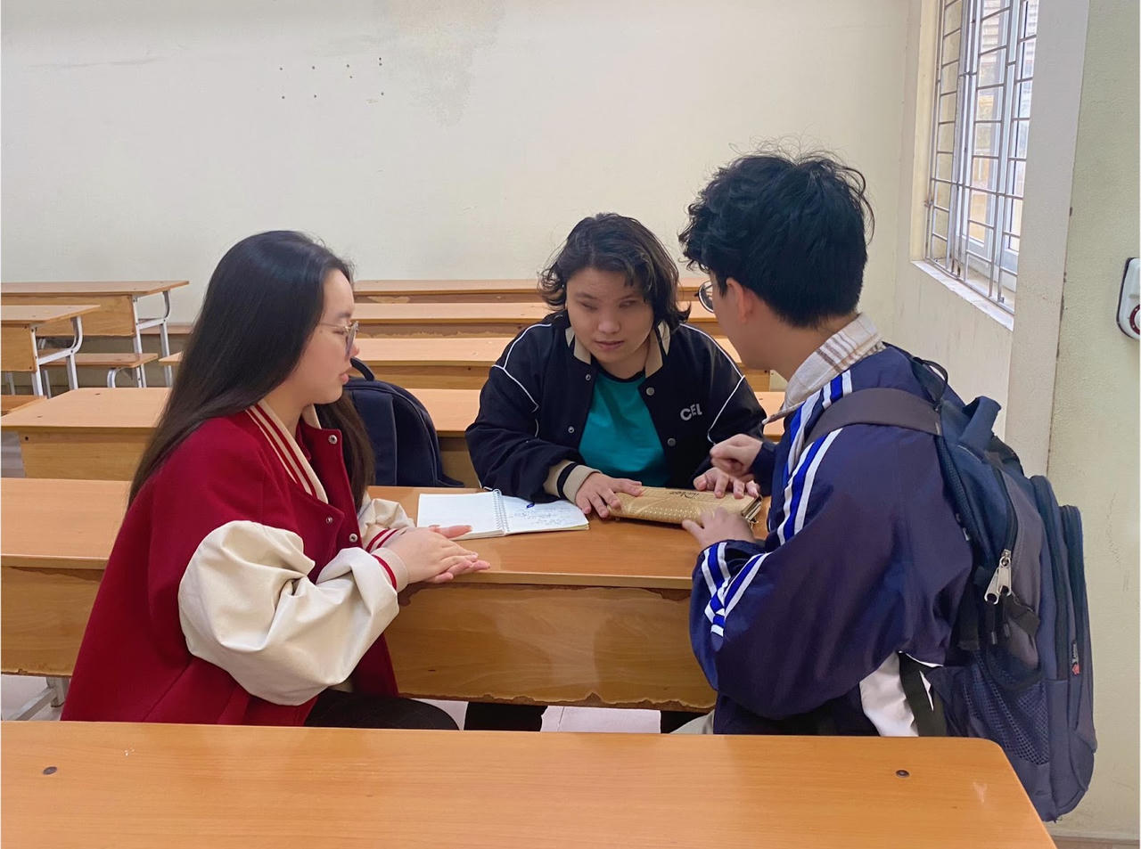 Nữ sinh khiếm thị và hành trình thắp sáng ước mơ trở thành nhà báo