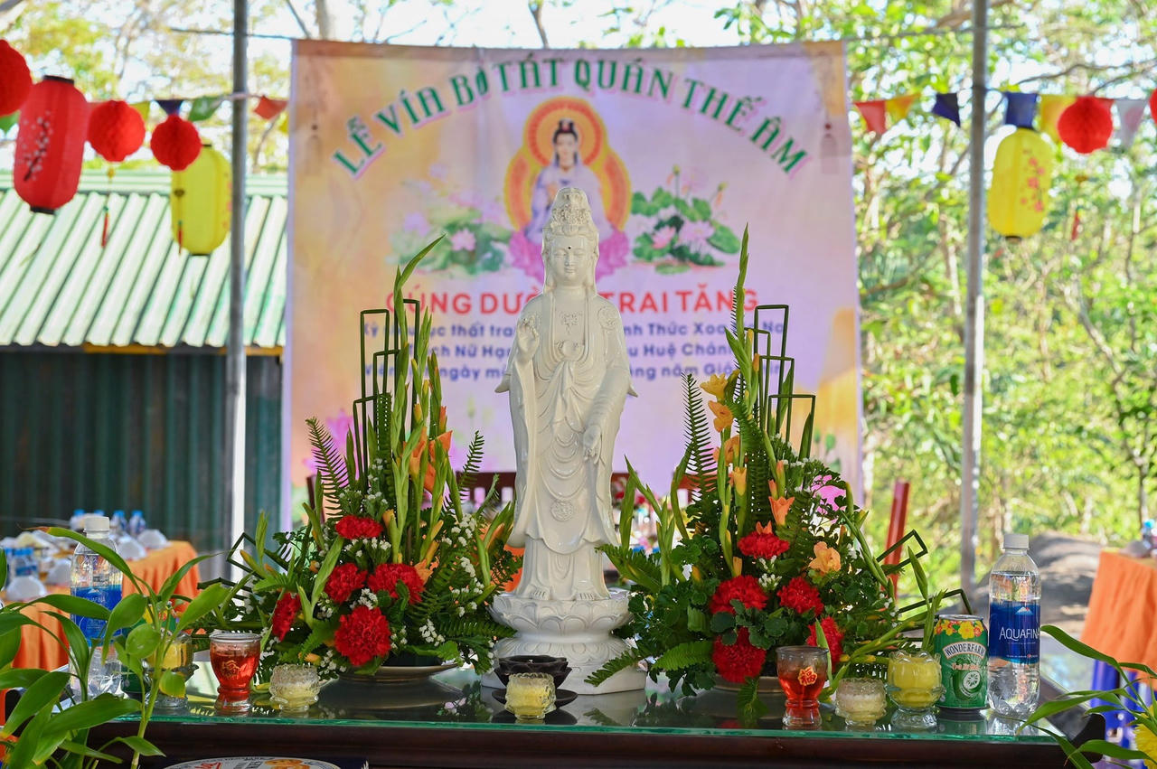 Phật tử cả nước hướng về ngày vía Quán Thế Âm Bồ Tát