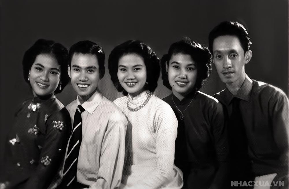 Tiếng hát vượt thời gian của “đệ nhất danh ca” Thái Thanh