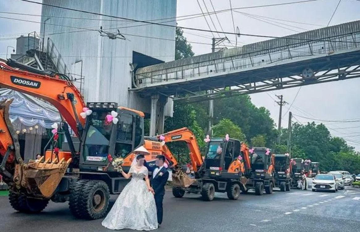 Rước dâu bằng 'xe hoa khác thường': Coi chừng vi phạm pháp luật