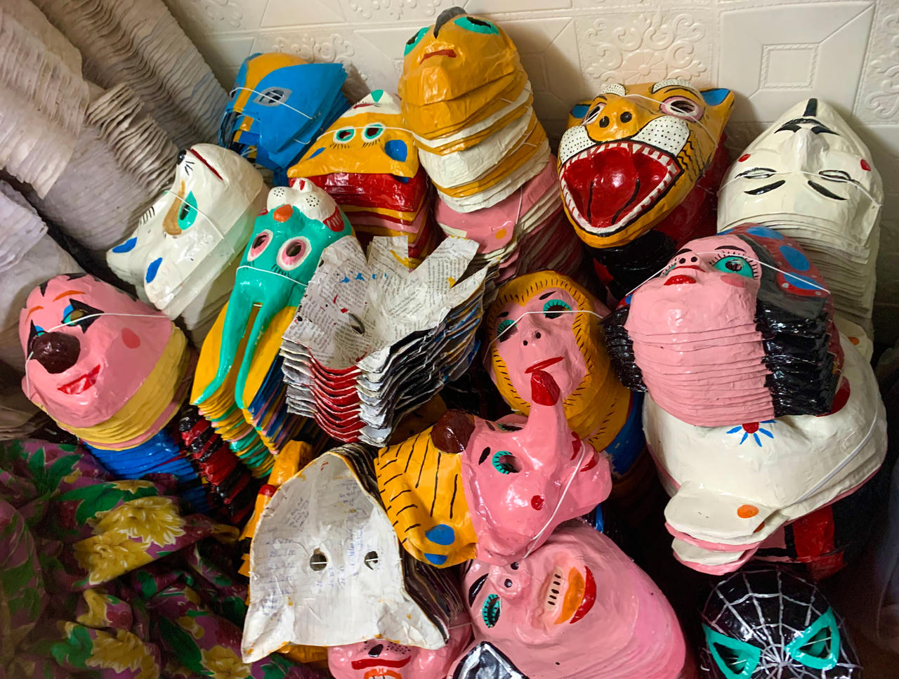 Đi tìm nghệ nhân trên phố nhỏ Hà Nội