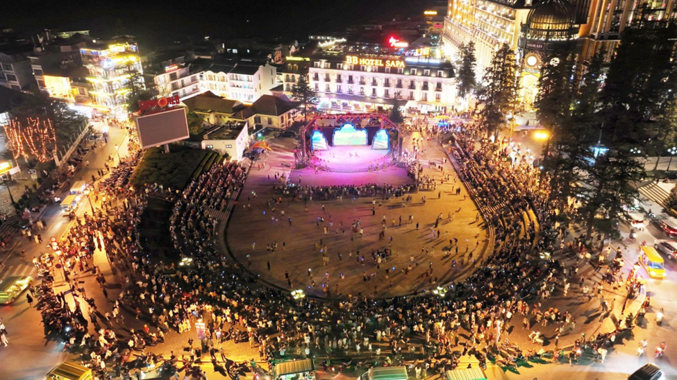 Du lịch nhiều tỉnh 'thắng lớn' dịp nghỉ lễ 30/4 - 1/5