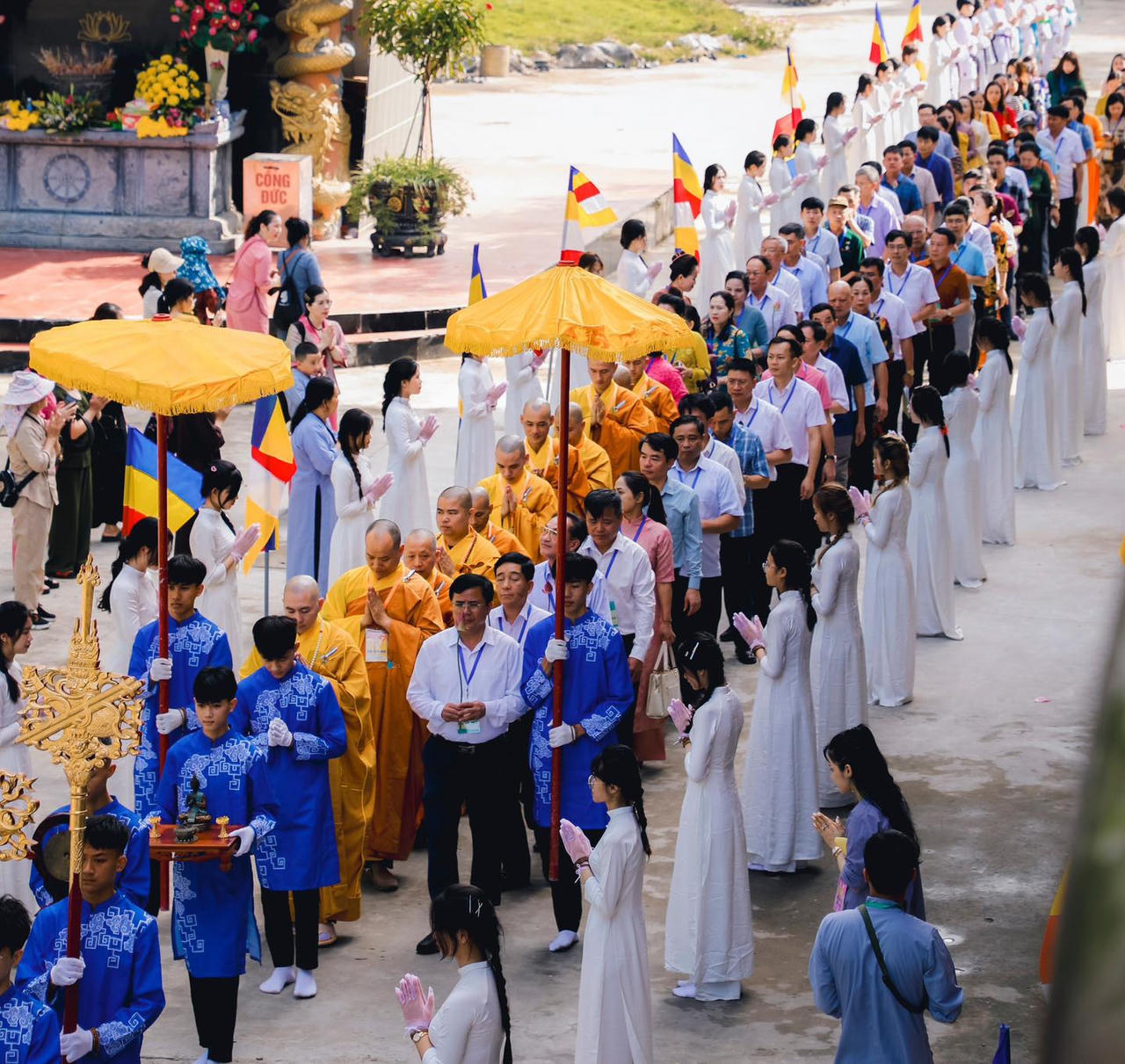 Rộn ràng không khí mừng Lễ Phật Đản khắp cả nước