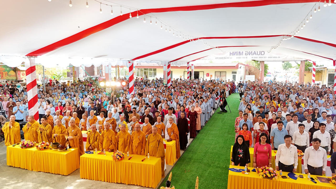 Rộn ràng không khí mừng Lễ Phật Đản khắp cả nước