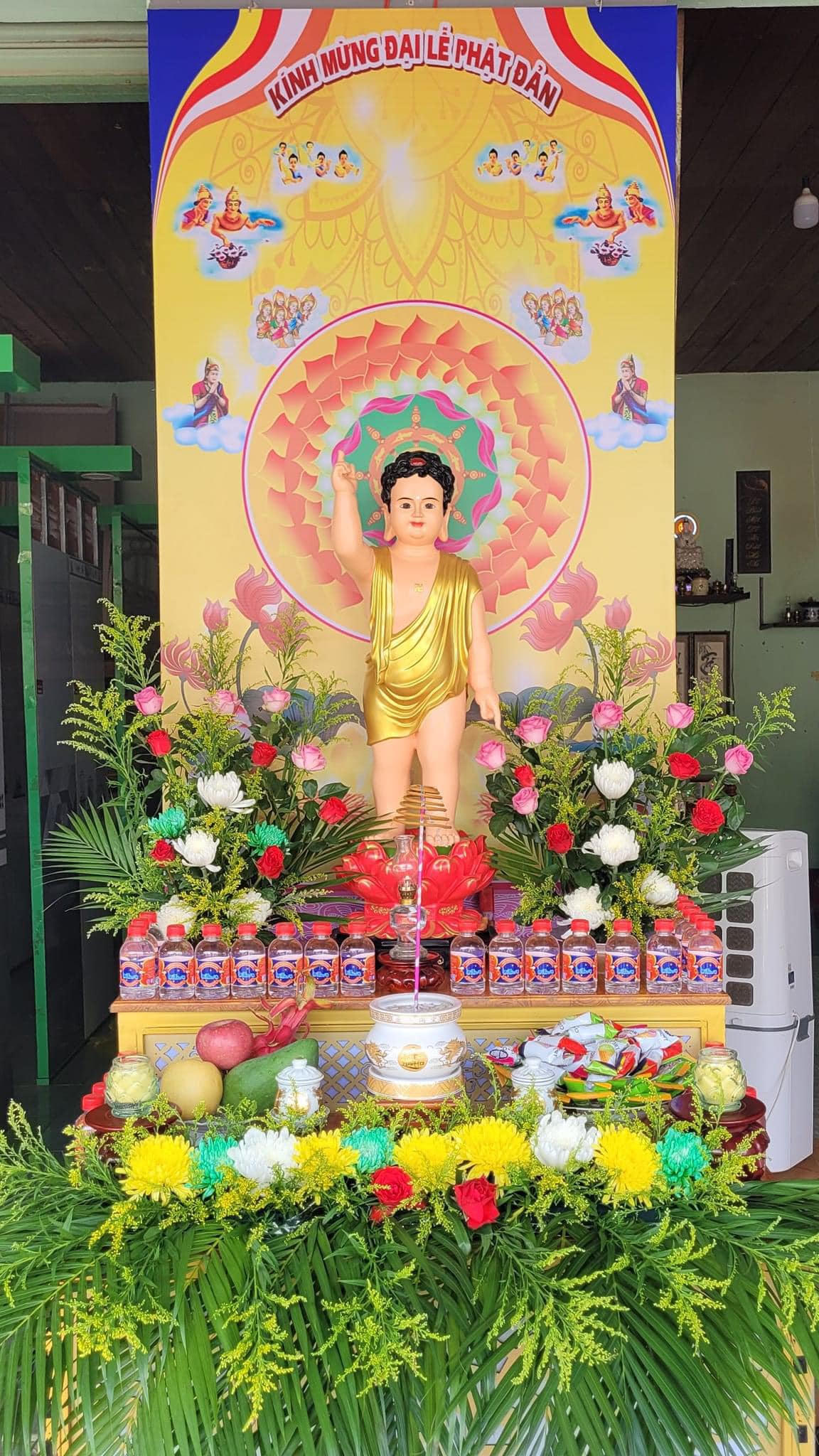 Rộn ràng không khí mừng Lễ Phật Đản khắp cả nước