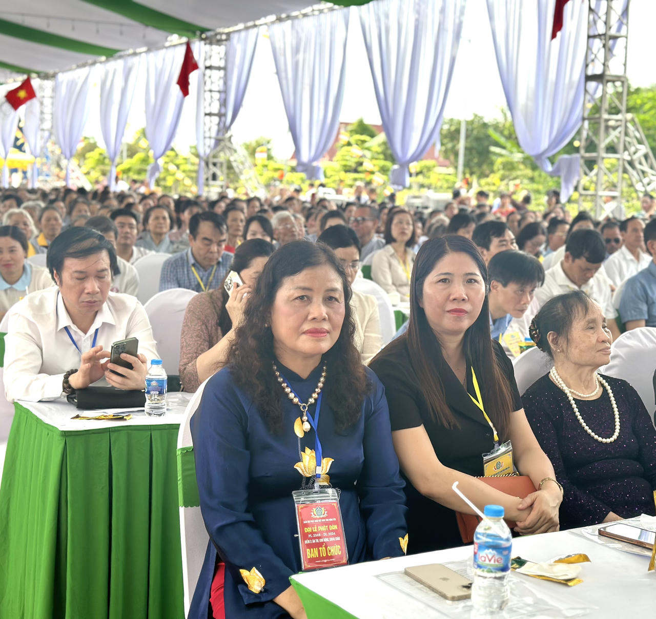 Hàng nghìn người đổ về chùa Phúc Lâm dự đại lễ Phật đản 2568