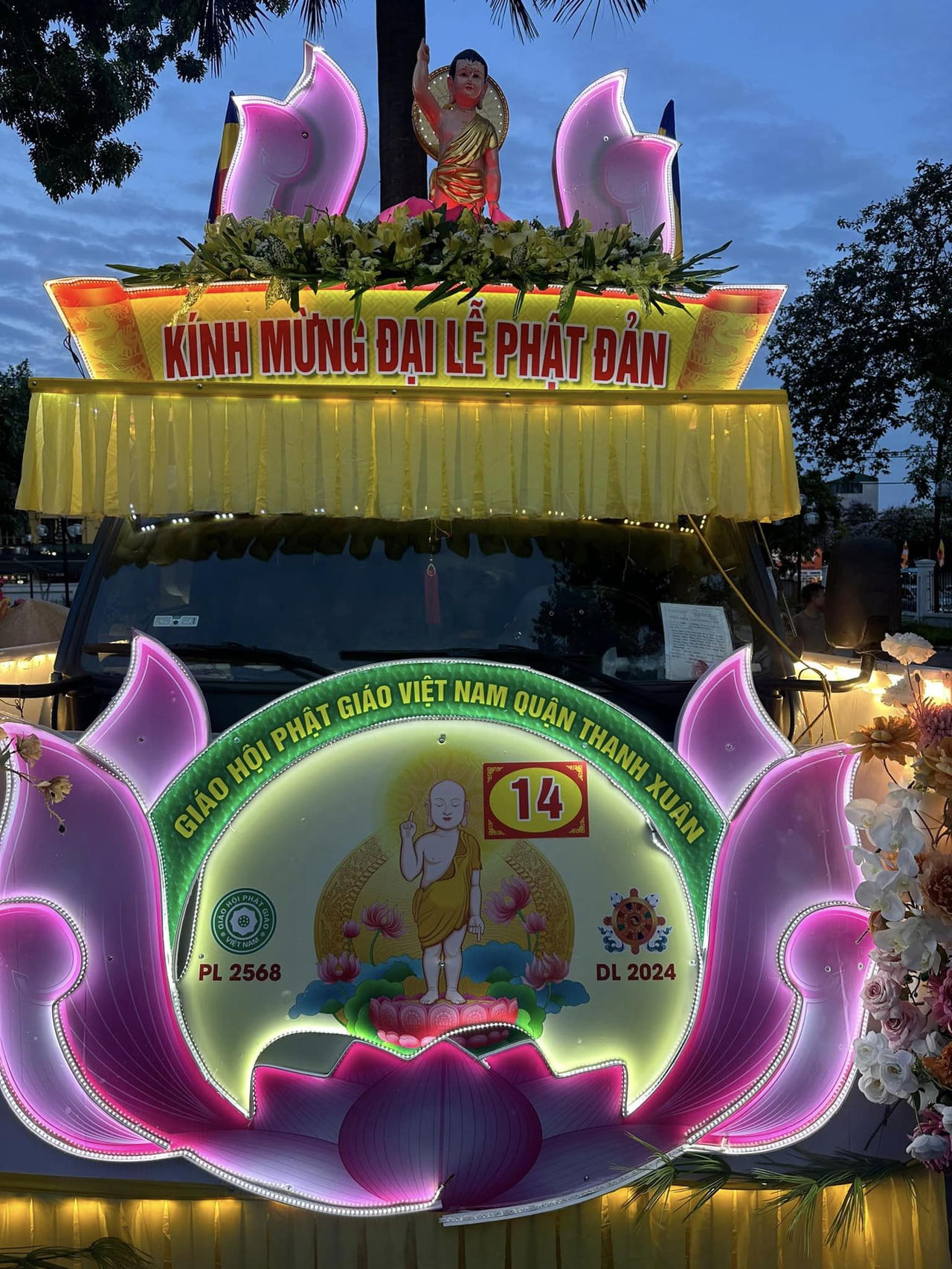 30 quận, huyện Hà Nội diễu hành xe hoa mừng đại lễ Phật đản