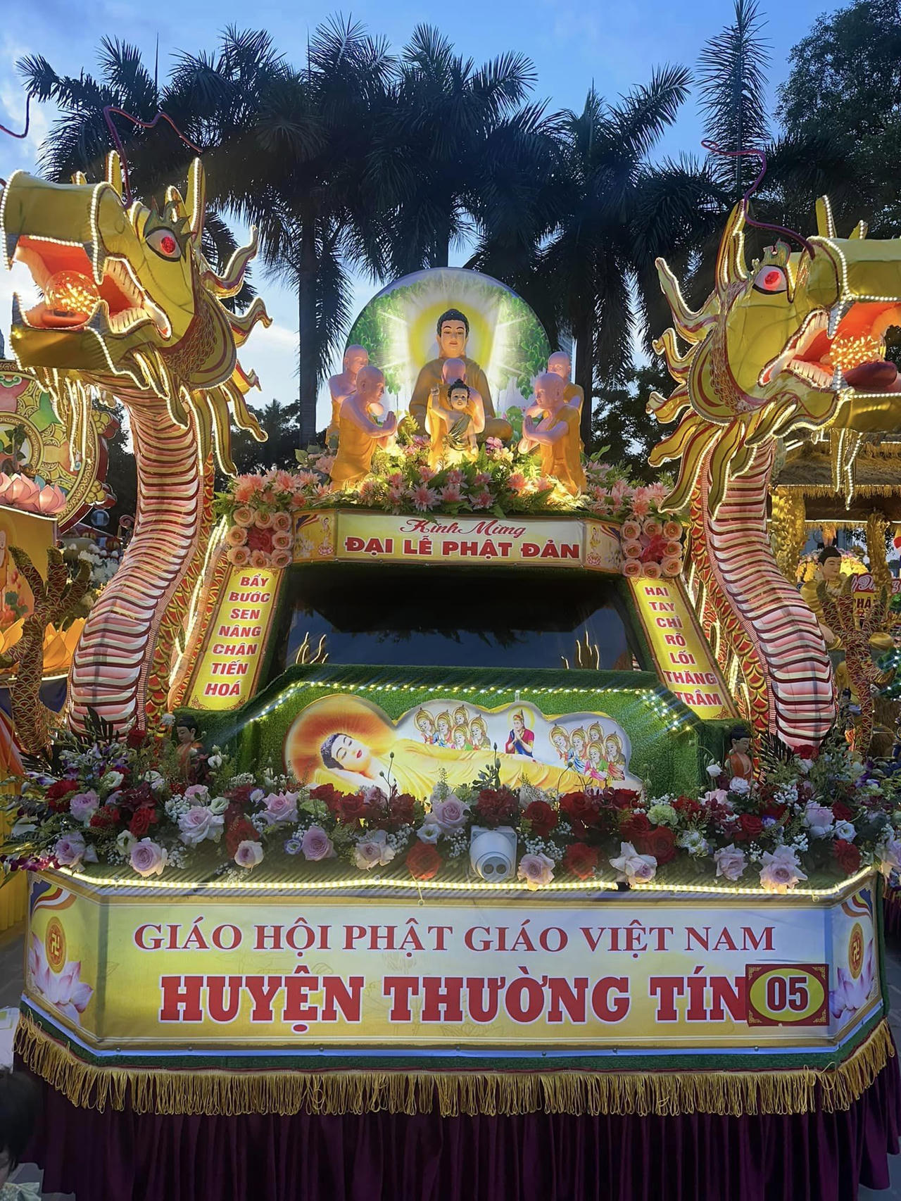 30 quận, huyện Hà Nội diễu hành xe hoa mừng đại lễ Phật đản