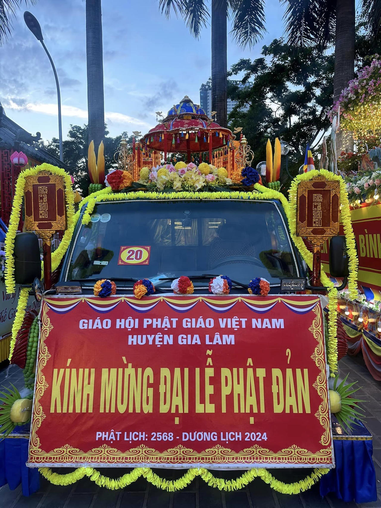 30 quận, huyện Hà Nội diễu hành xe hoa mừng đại lễ Phật đản