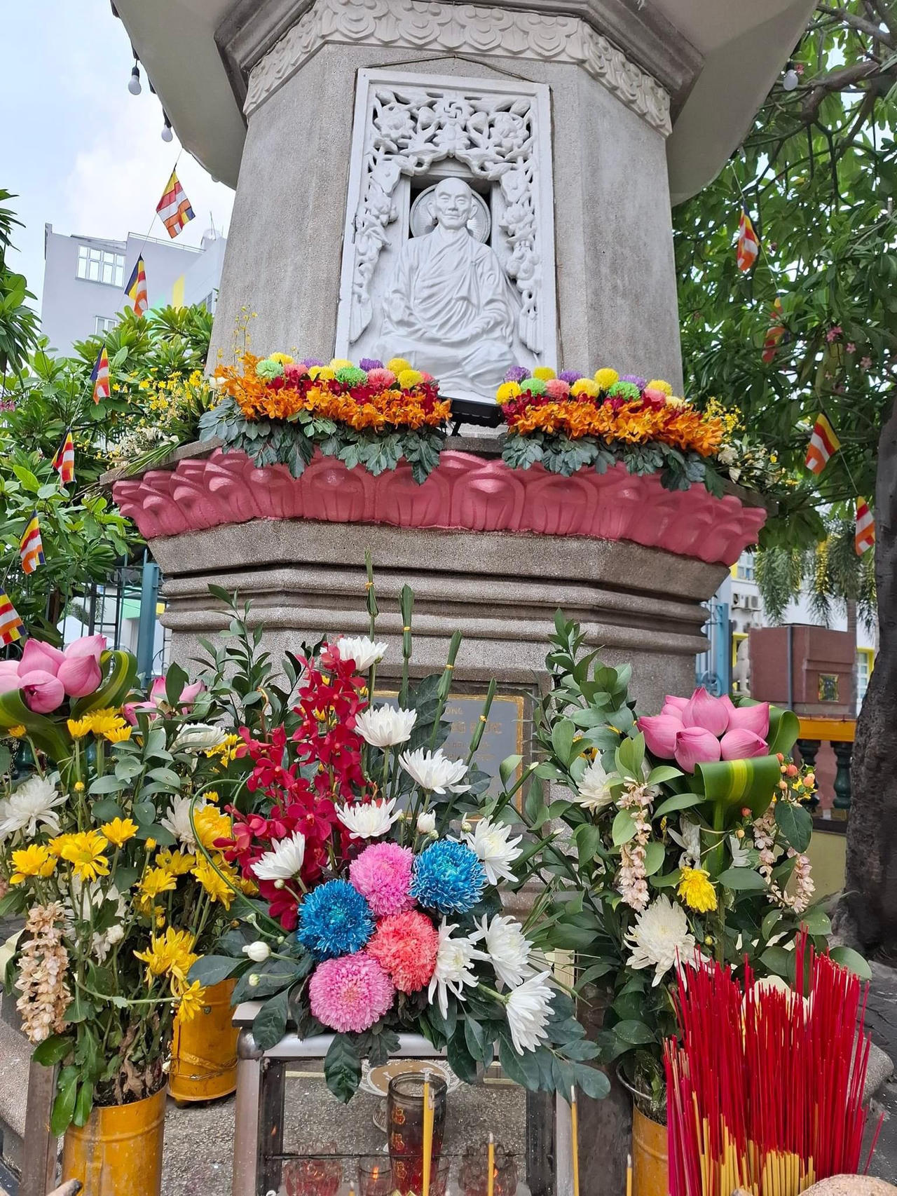 Kỷ niệm 61 năm ngày Bồ tát Thích Quảng Đức vị pháp thiêu thân