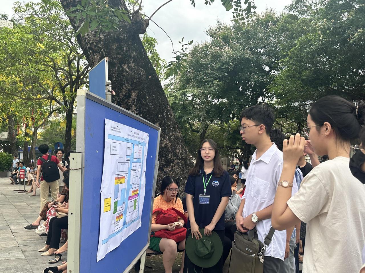 Hơn 4.000 thí sinh tranh suất vào lớp 10 chuyên Ngoại Ngữ