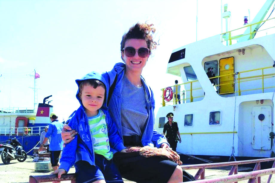 Đảo Phú Quý - Điểm đến tuyệt hảo cho khách Tây mê thể thao mạo hiểm