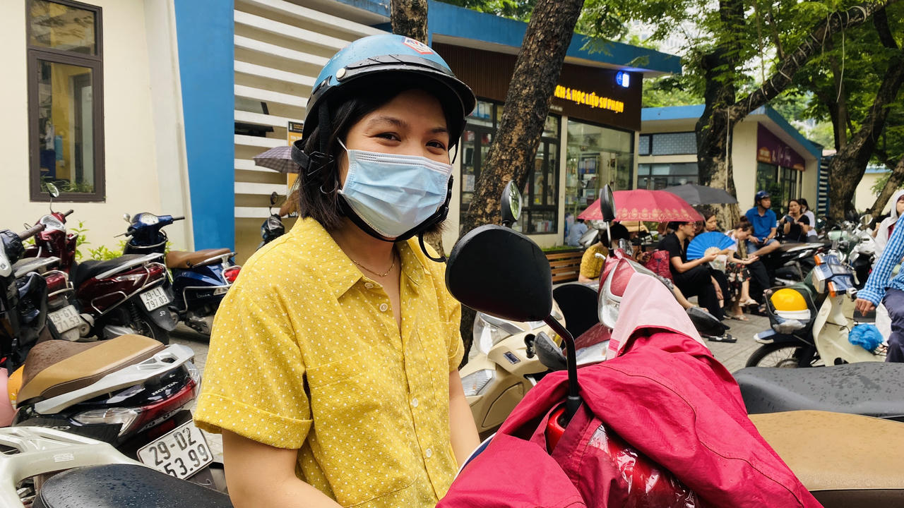 Khốc liệt cuộc đua 'giành vé' vào lớp 10 trường hot nhất nhì Hà Nội 