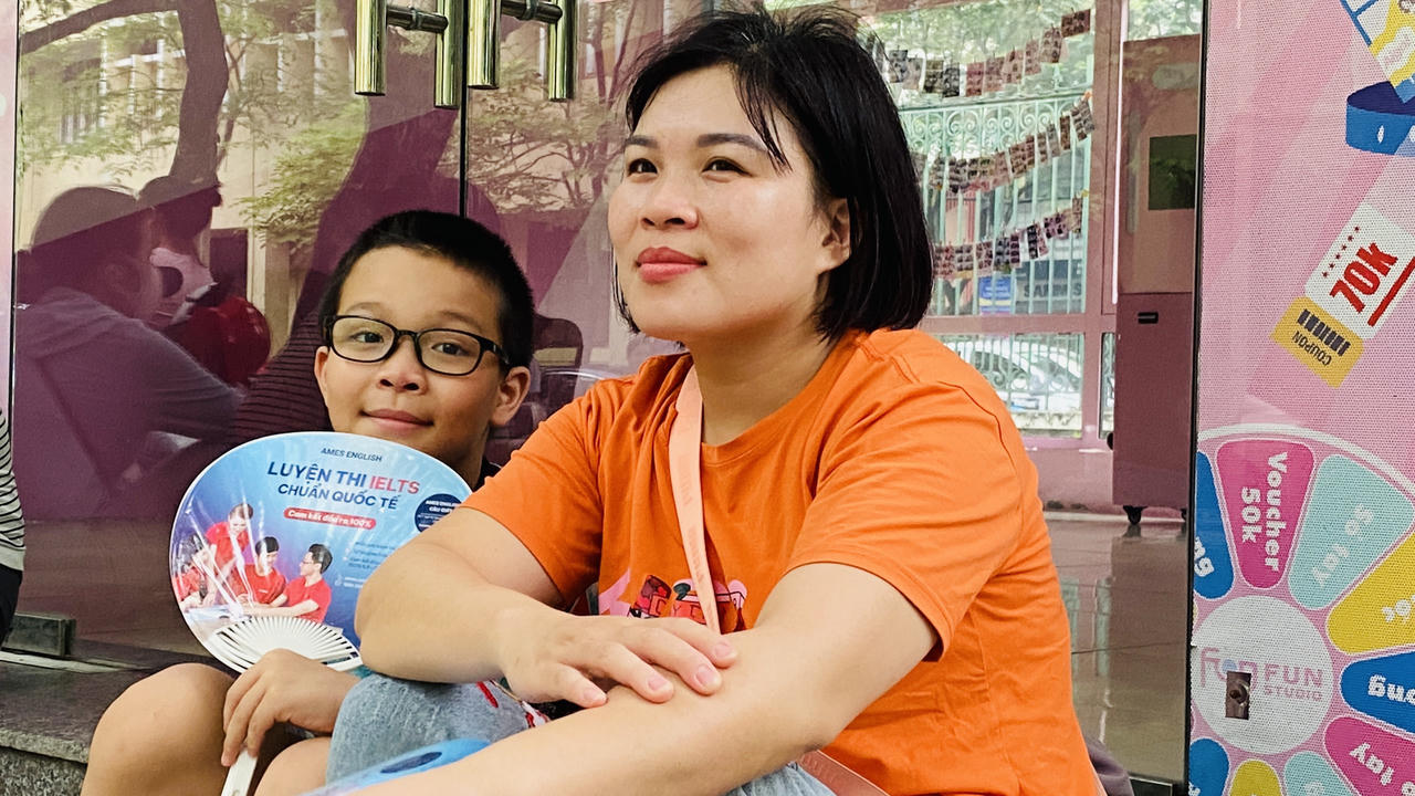 Khốc liệt cuộc đua 'giành vé' vào lớp 10 trường hot nhất nhì Hà Nội 