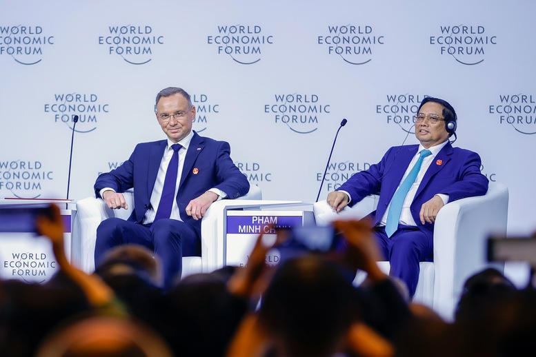 Thủ tướng tham dự Phiên khai mạc toàn thể Hội nghị WEF Đại Liên