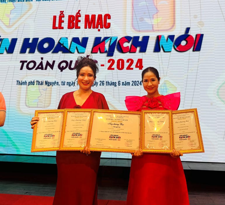 Vai diễn Má Tư đem đến Huy chương vàng cho NSƯT Cát Tường