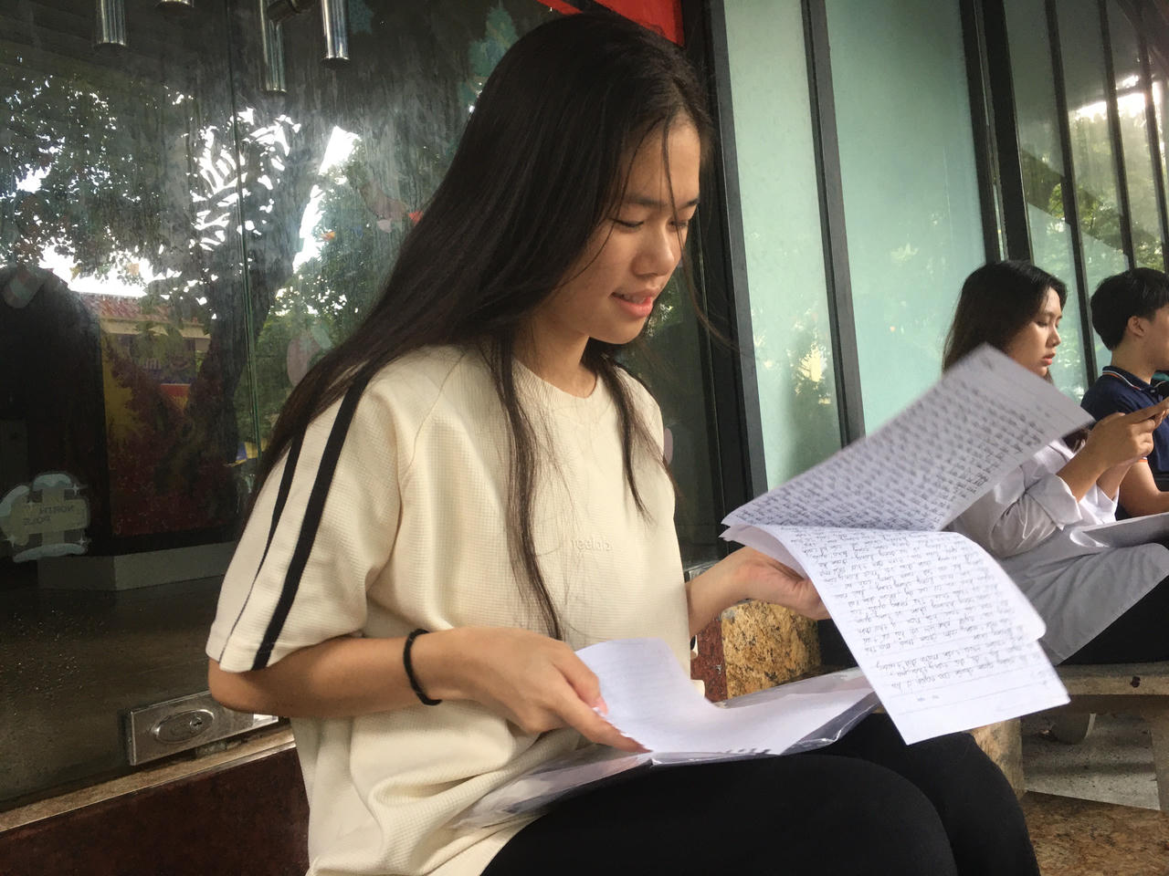 Phụ huynh dậy sớm nấu xôi cho sĩ tử Hà Nội ăn 'lấy may' để thi tốt nghiệp