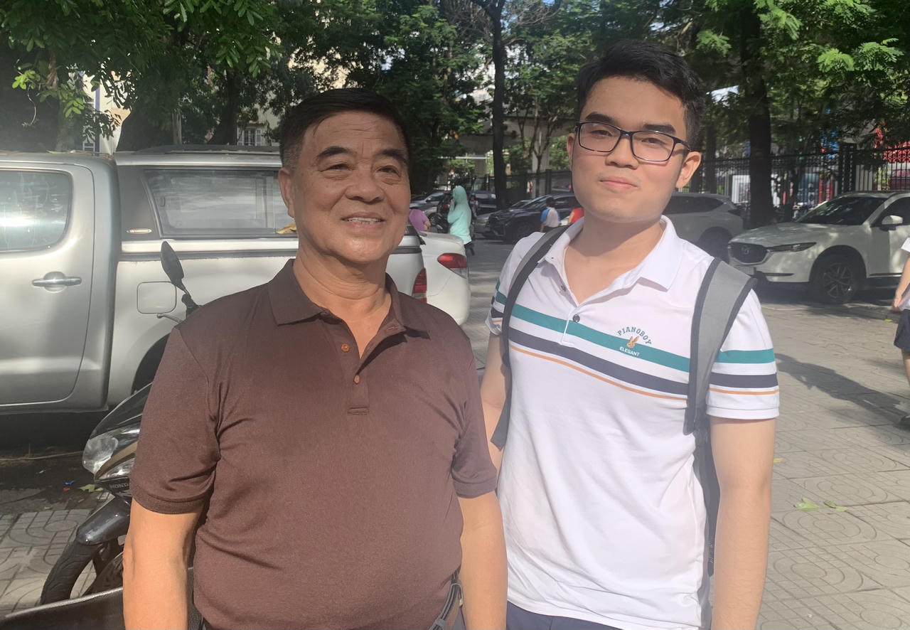 Khó đạt điểm 9,10 môn Toán, thí sinh vẫn 'thở phào' kết thúc ngày thi đầu tiên