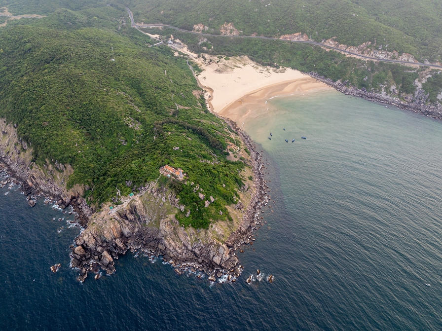 Xứ Nẫu - Bình định, Phú yên: Trời xanh, biển xanh, cát trắng, nắng vàng 