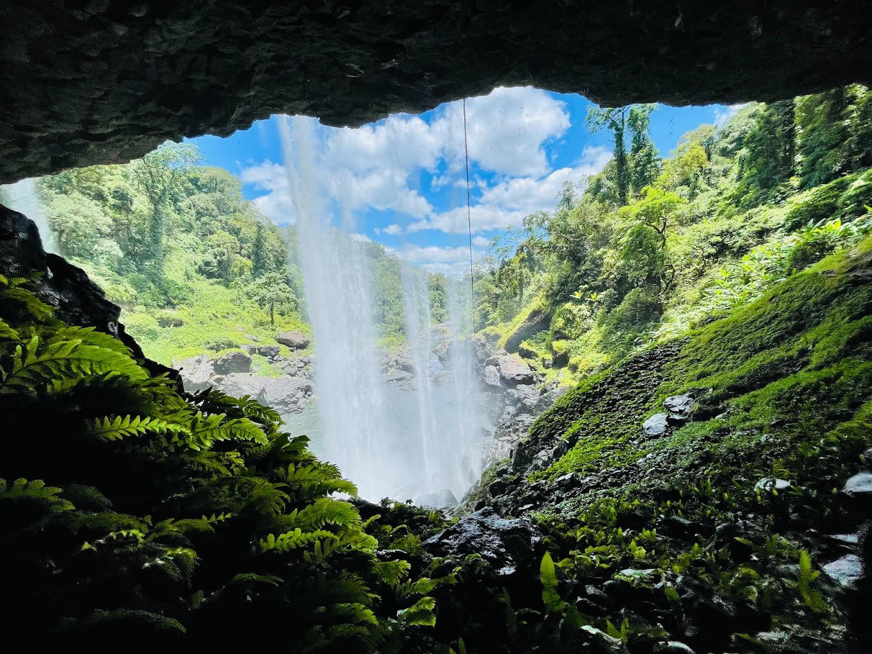 Thác K50 - 'Trinh nguyên' giữa rừng già Kon Chư Răng