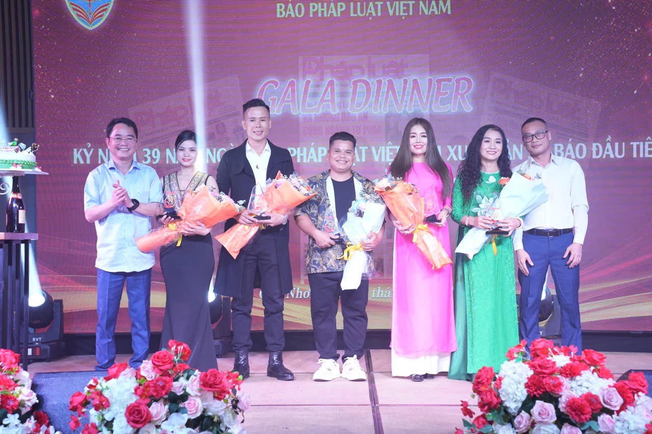 Ý nghĩa chương trình hội tụ nhân 39 năm Ngày Báo Pháp luật Việt Nam ra số đầu tiên