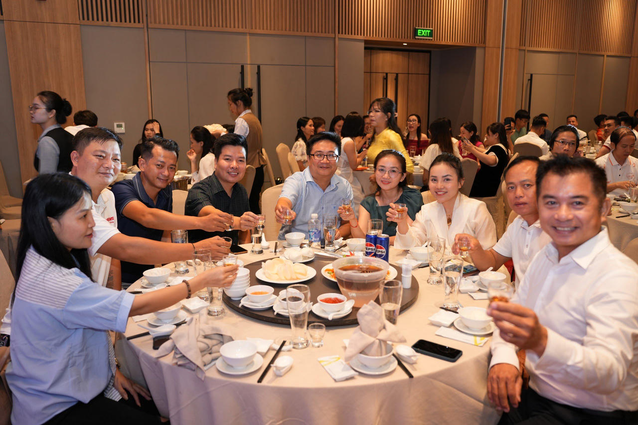 Ý nghĩa chương trình hội tụ nhân 39 năm Ngày Báo Pháp luật Việt Nam ra số đầu tiên