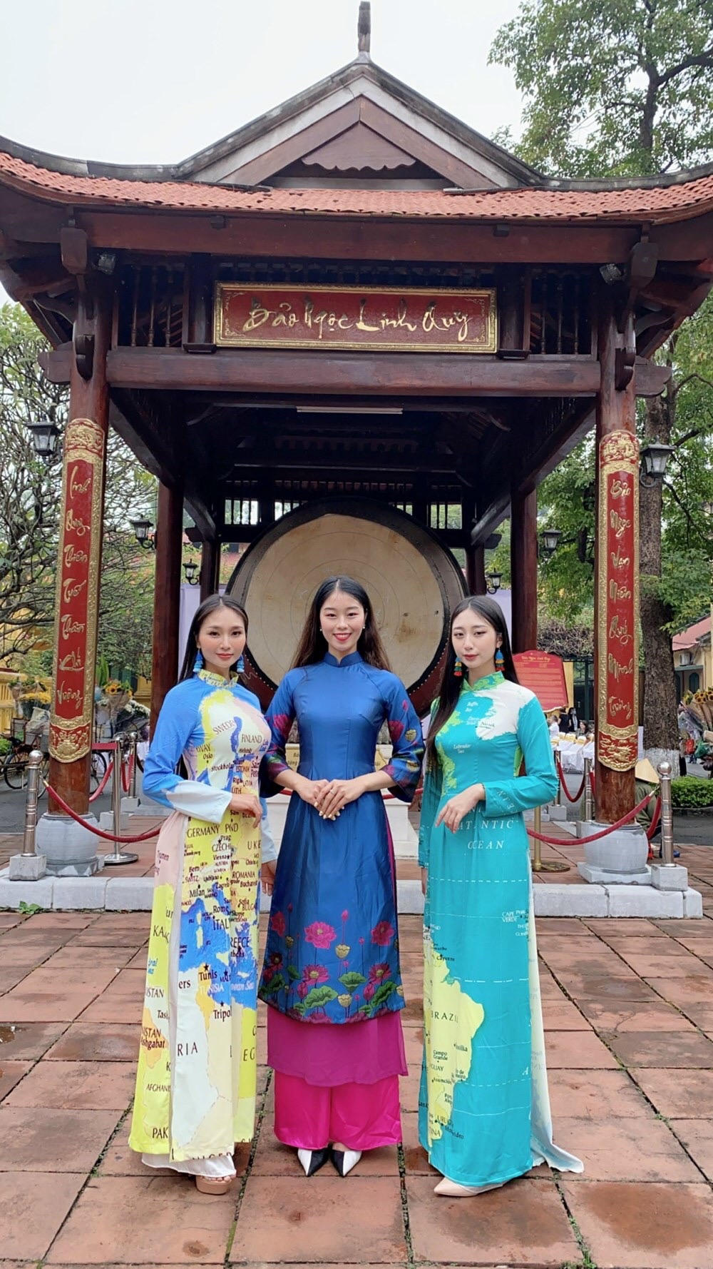 'Nghe' áo dài kể chuyện văn hóa Việt Nam 