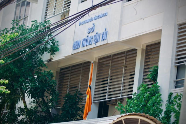 Cờ rủ từ Bắc vào Nam tưởng nhớ Tổng Bí thư Nguyễn Phú Trọng