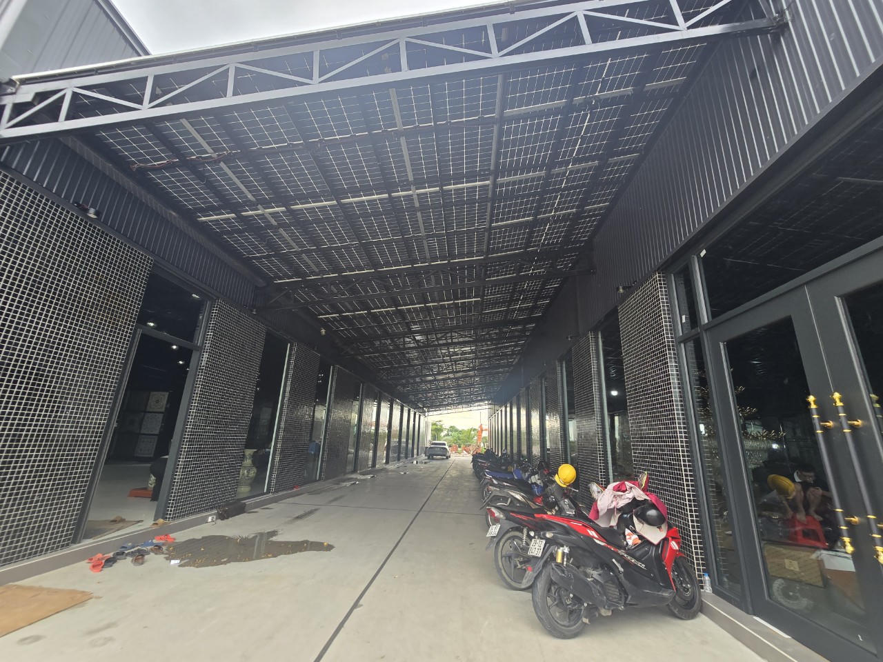 Công trình vi phạm hành lang thủy lợi tại Hải Dương: Bị yêu cầu tháo dỡ nhưng vẫn tiếp tục thi công 