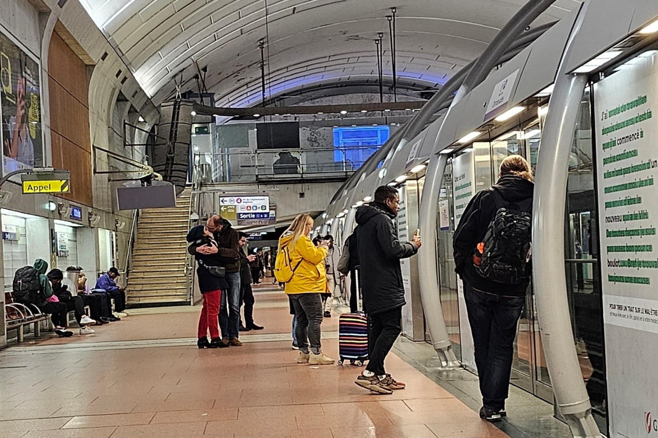 Sang 'trời Tây' thấy Việt Nam vẫn là nơi đáng sống!: Bài 3 - Đi lại ở Tây sướng nhưng... sợ