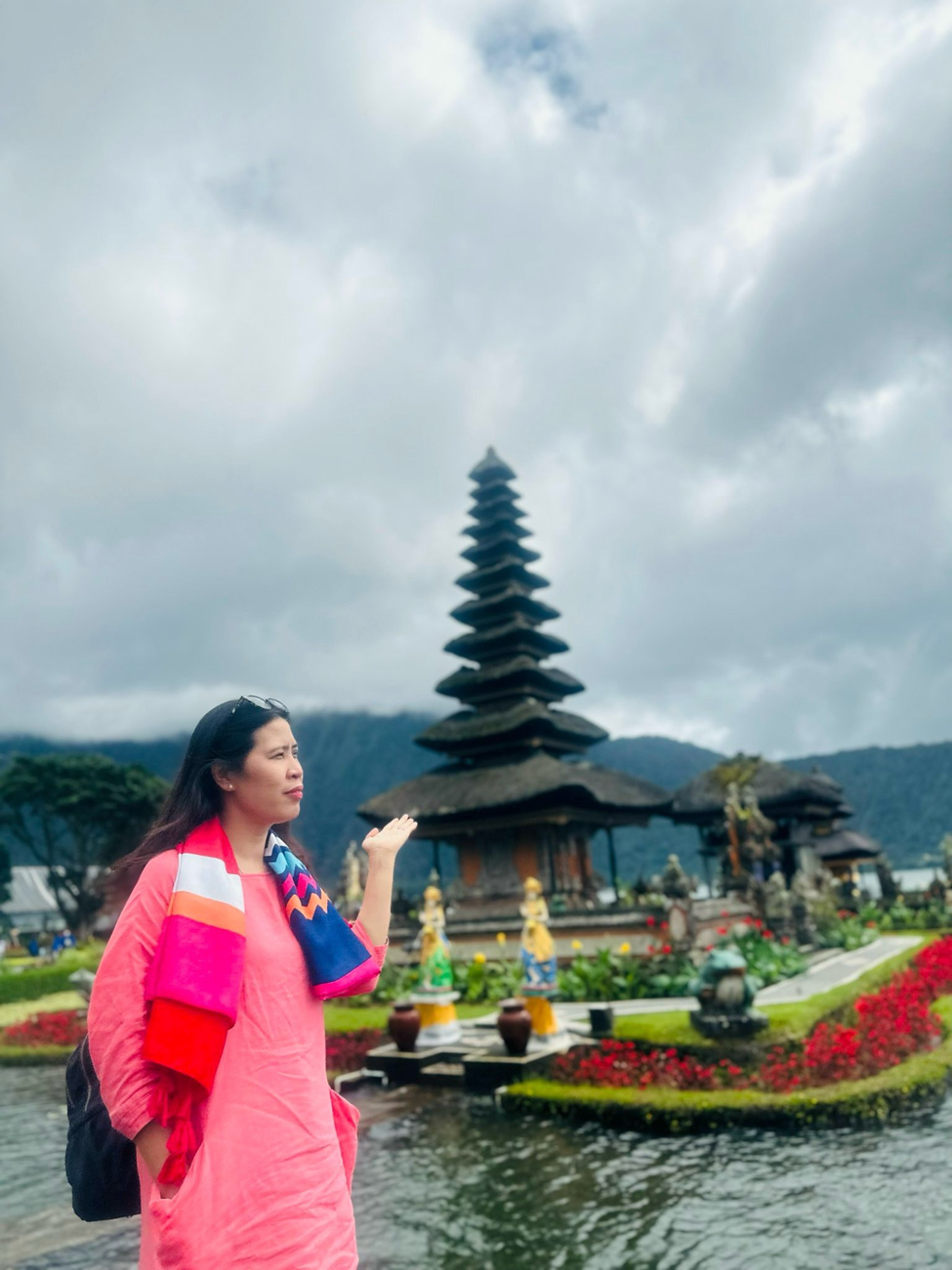 Indonesia hút khách Việt