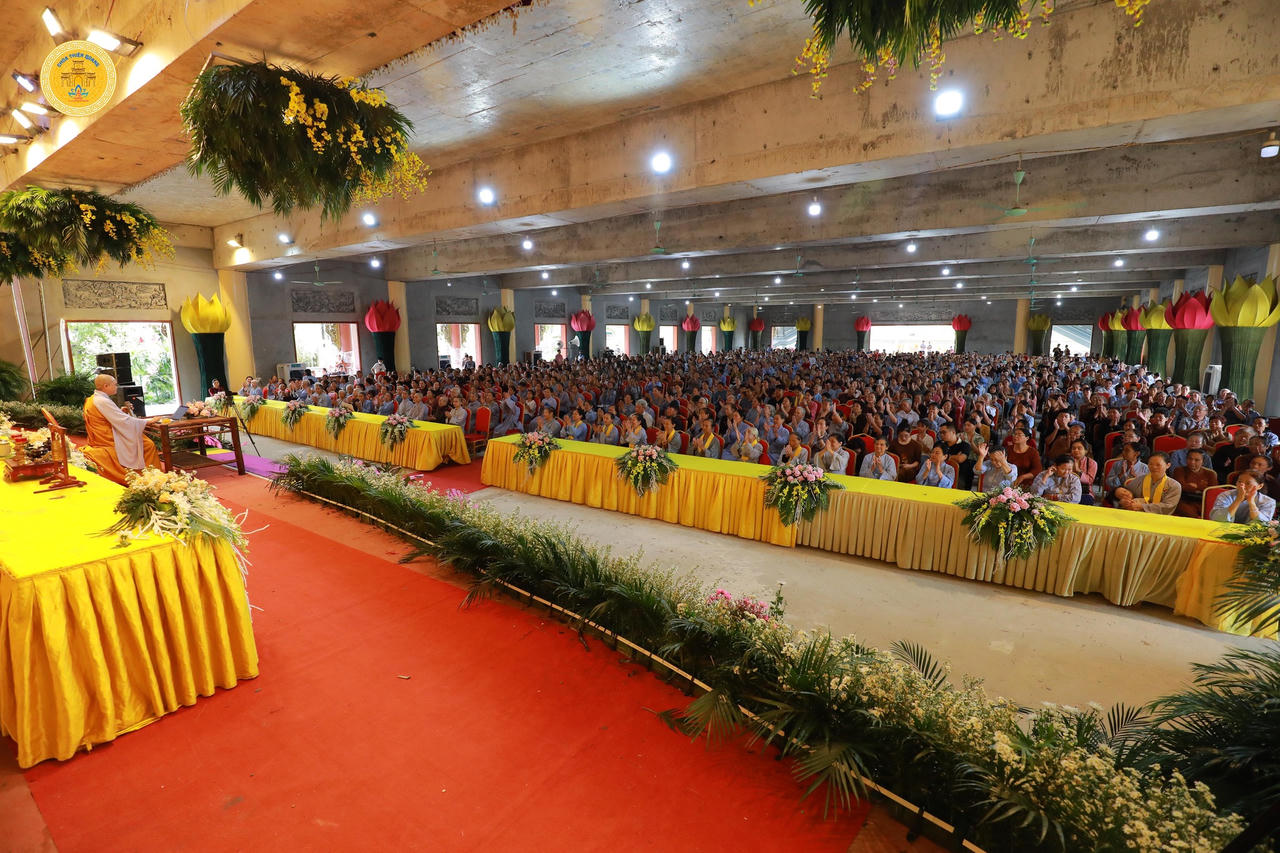 Rộn ràng không khí Lễ vu lan khắp cả nước